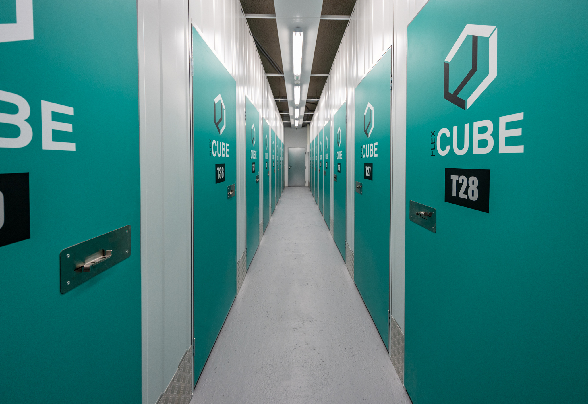 Pasillo de trasteros Flex Cube en Valencia
